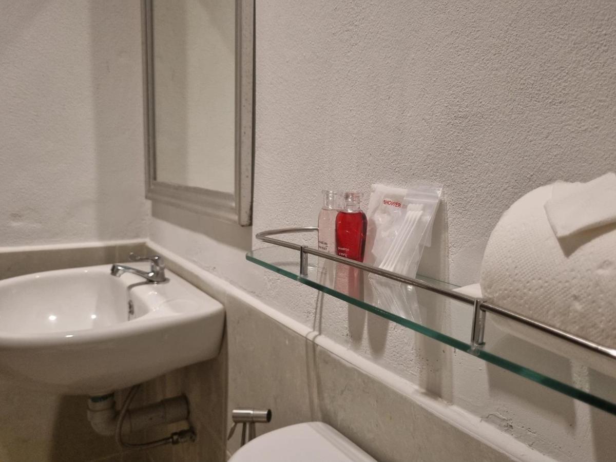 New Breakers Hotel Rawai Екстер'єр фото