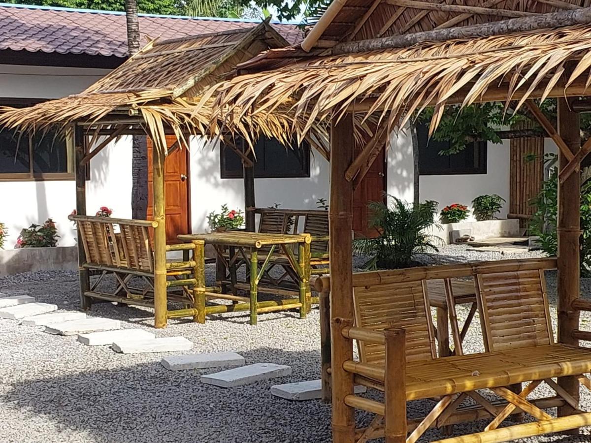 New Breakers Hotel Rawai Екстер'єр фото