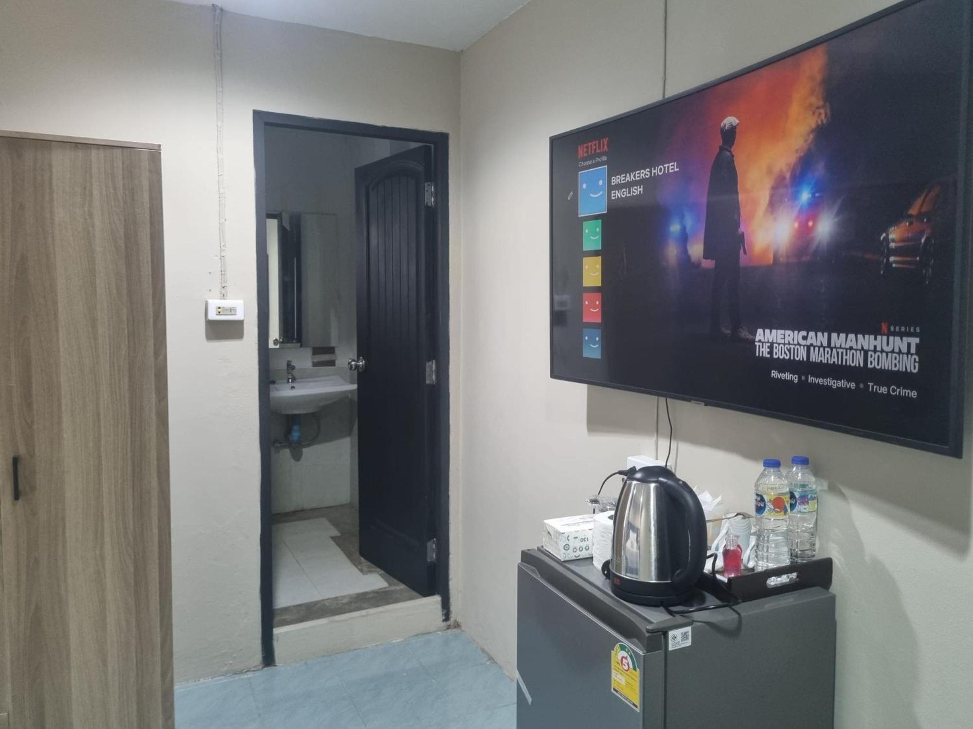 New Breakers Hotel Rawai Екстер'єр фото