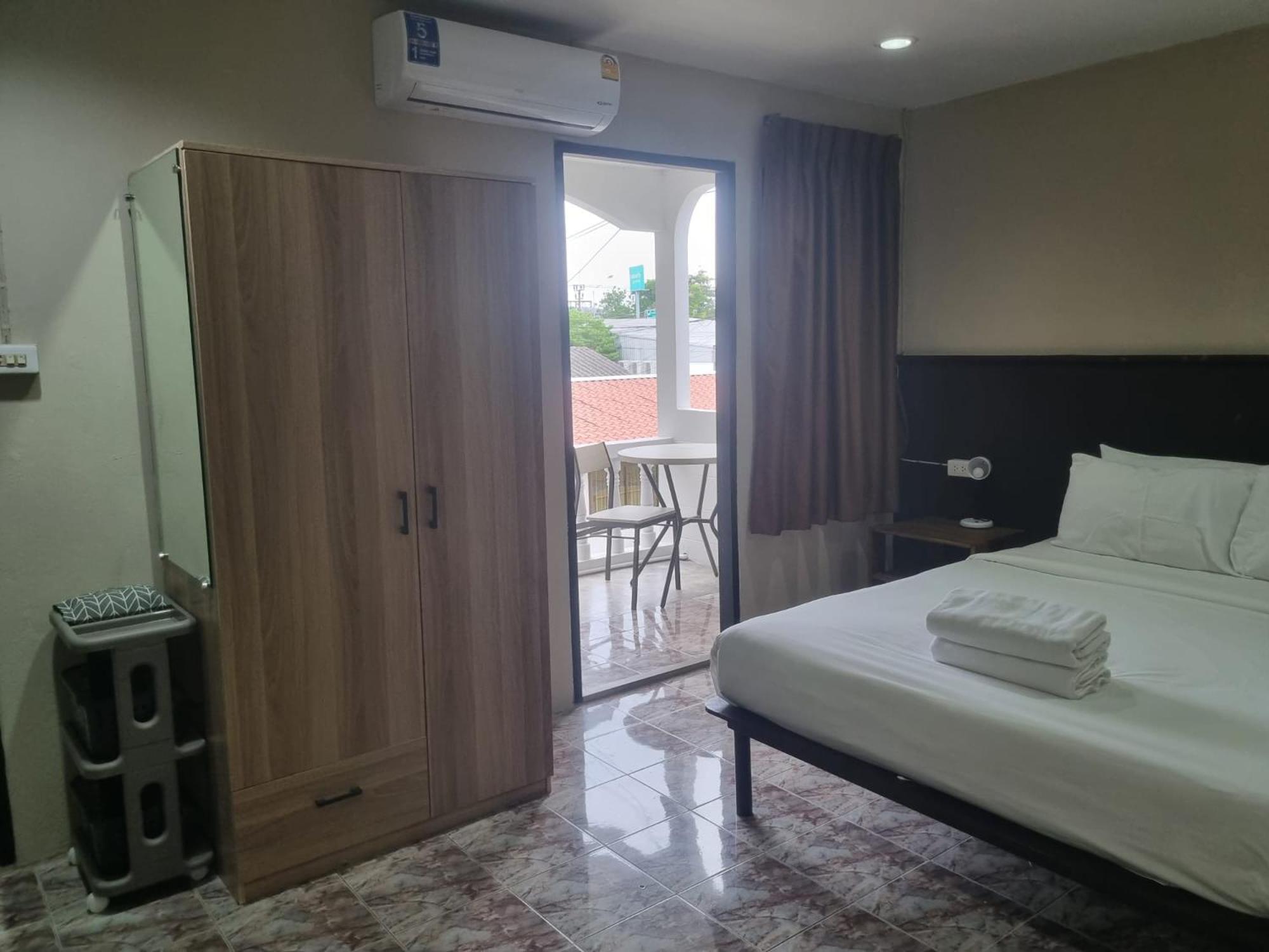New Breakers Hotel Rawai Екстер'єр фото